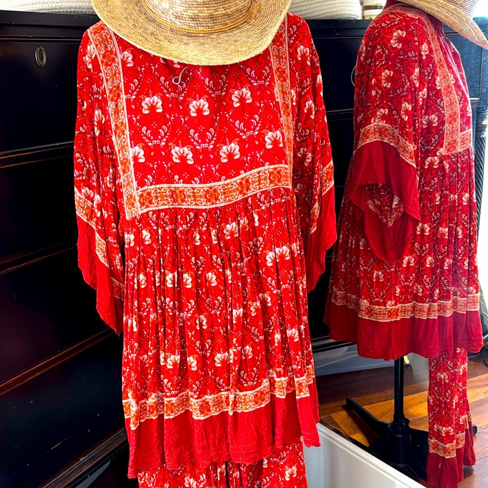 Spell and the Gypsy Collective
Tunic and pant set